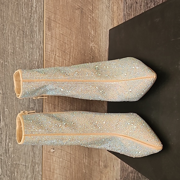 INC Rhinestones botties on cream base size 7.5 - Picture 4 of 9